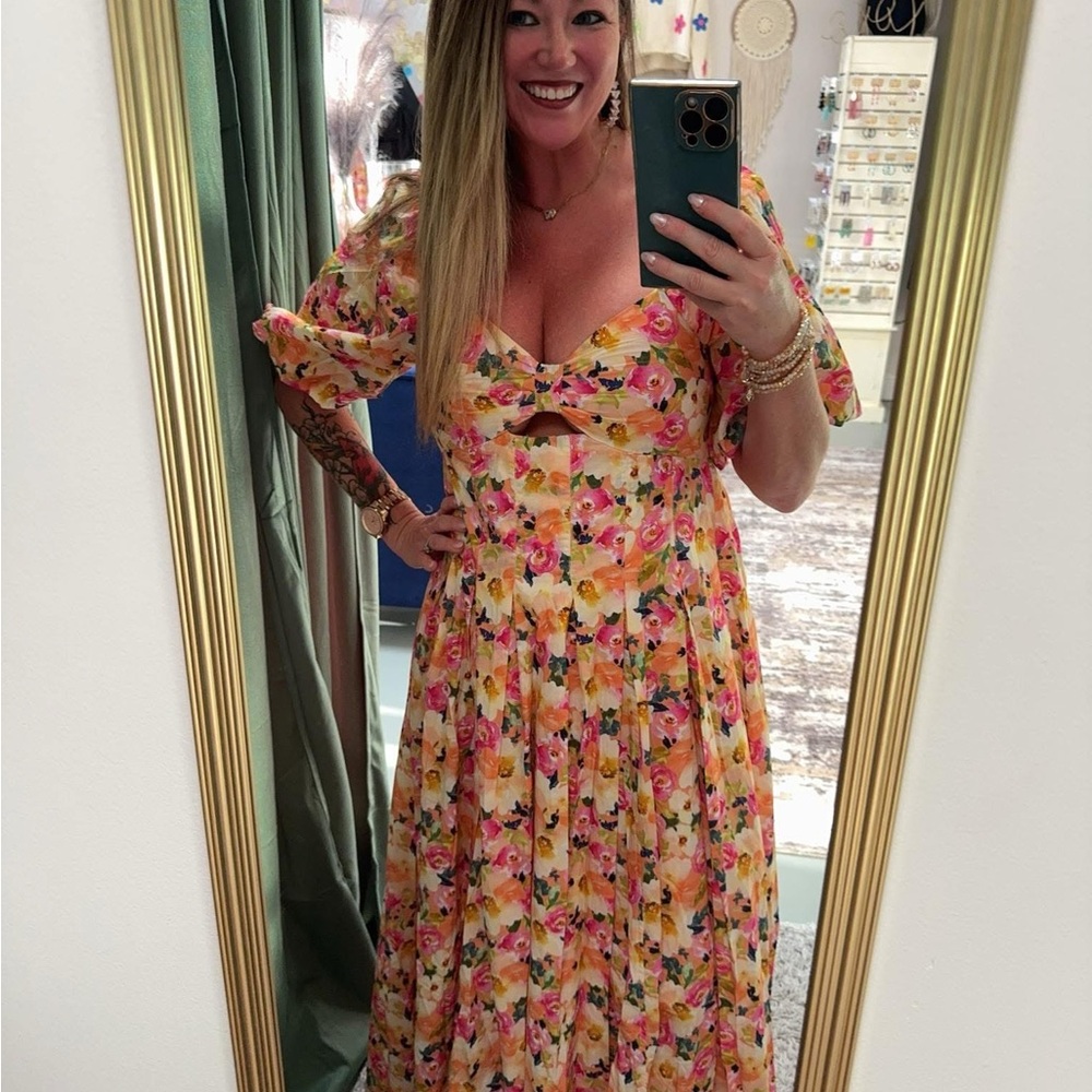 LillyBelle’s Elegant Floral Maxi Dress with Flowing Silhouette
